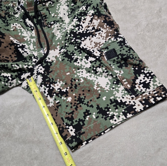 Dogg Style By Snoop Dogg Digital Camo Cargo Shorts Mens Size Large Hip Hop Rap - Picture 6 of 8
